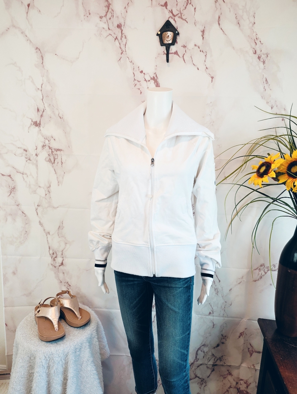 Lululemon White Zip Up Jacket Size 8 Fitted Athleisure Yoga Forme Style OG - Picture 4 of 9